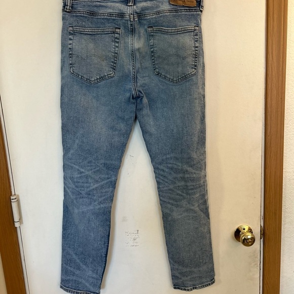 American Eagle Athletic 29X30 Distressed denim Jeans - Picture 2 of 12